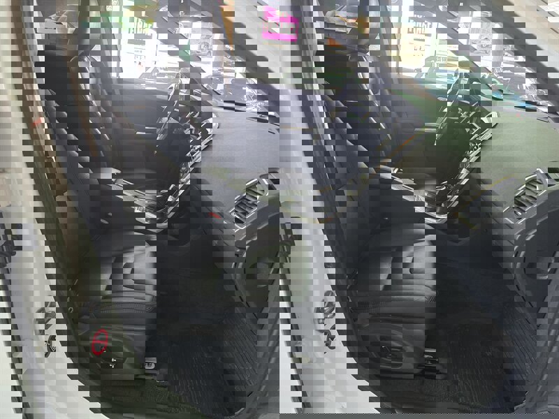 Used 2015 Volvo XC60 T5 Premier w/ Proximity Package image 14