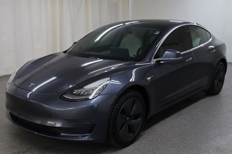 Used 2020 Tesla Model 3 Standard Range RWD image 3
