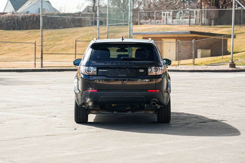Used 2016 Land Rover Discovery Sport HSE image 6