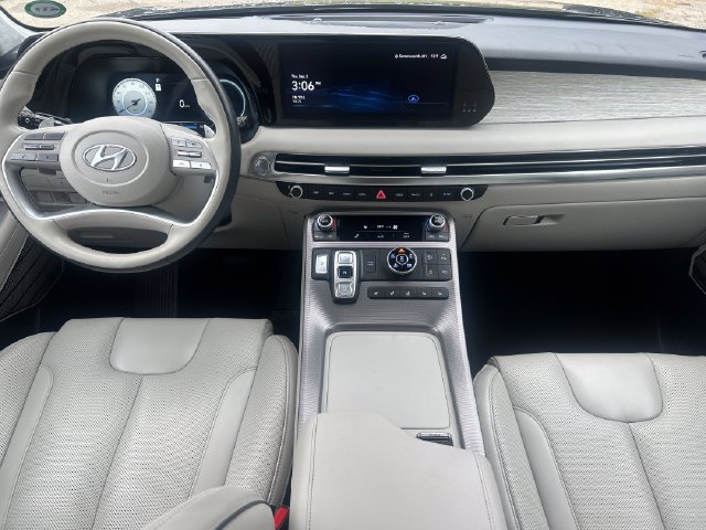 Certified 2024 Hyundai Palisade Calligraphy AWD/4WD image 18