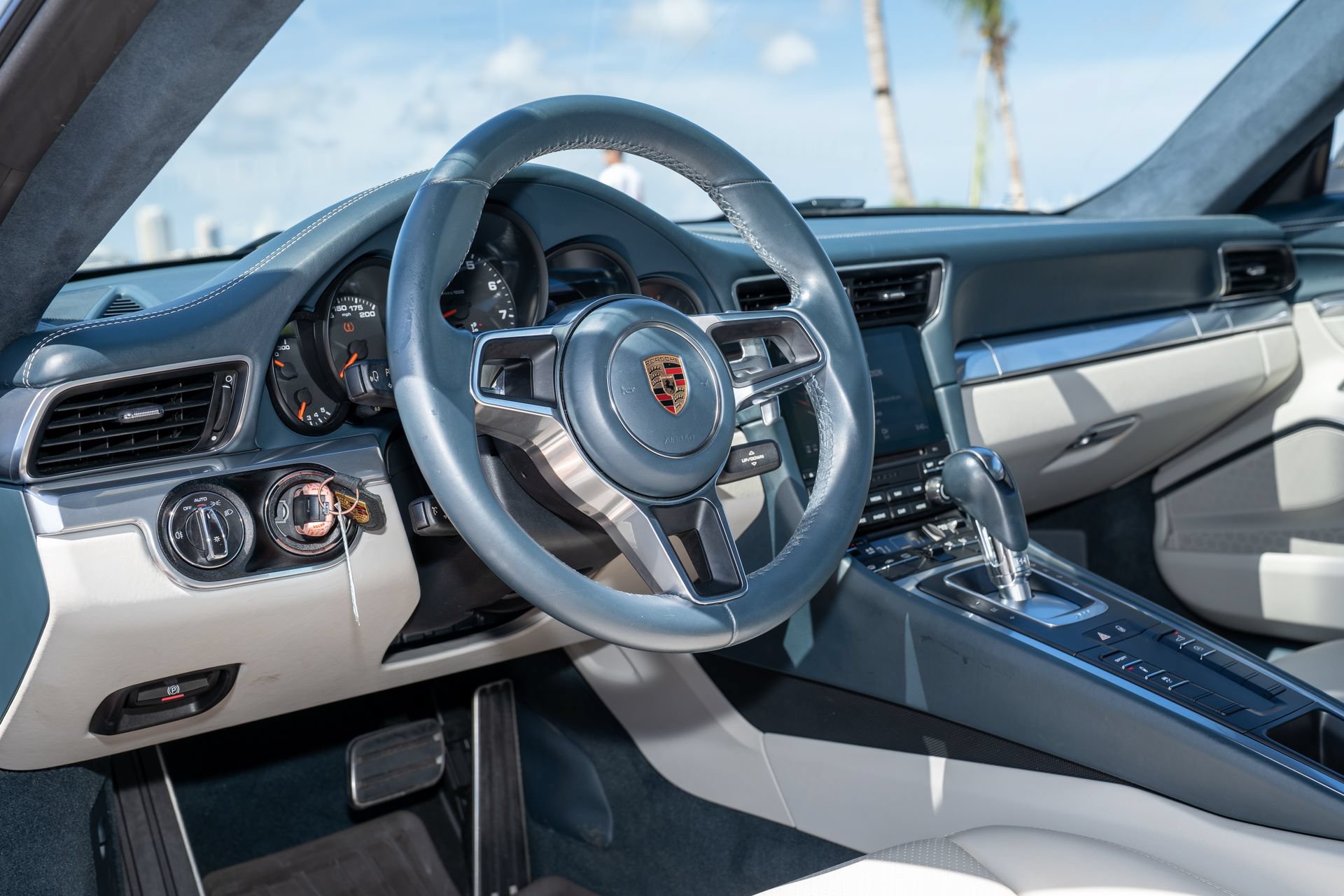 Used 2017 Porsche 911 Carrera RWD image 38