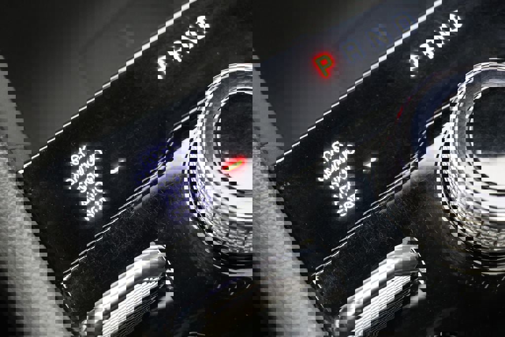 Used 2022 Jeep Grand Cherokee Trailhawk w/ Advanced Protech Group II AWD/4WD image 30