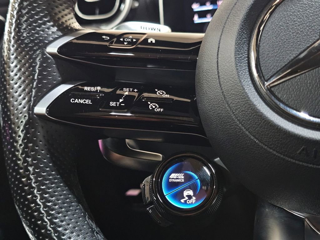 Used 2025 Mercedes-Benz GLC 43 AMG 4MATIC image 13