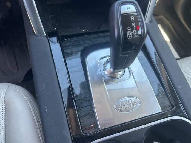 Used 2021 Land Rover Discovery Sport SE image 32