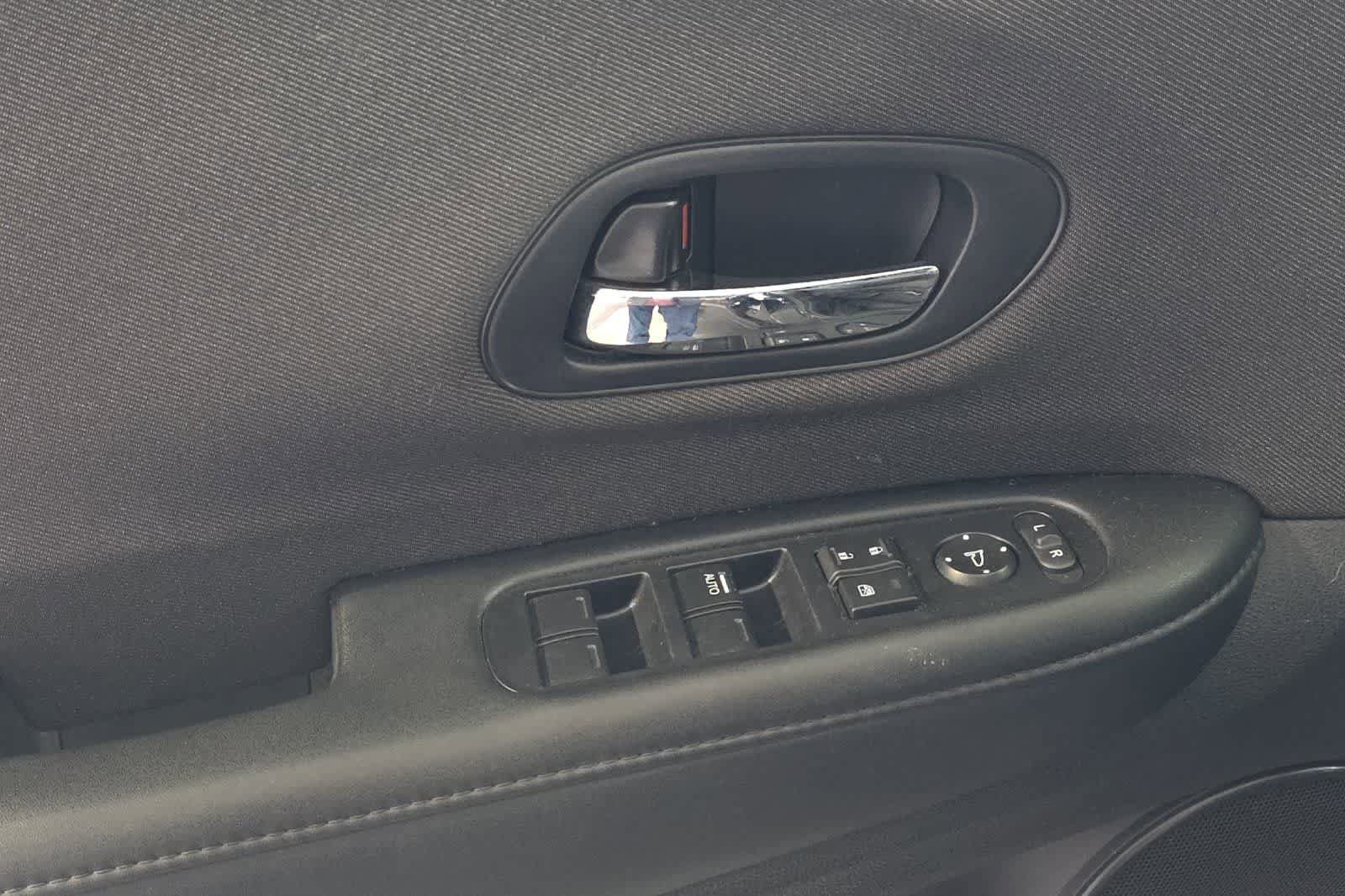 Used 2020 Honda HR-V Sport image 15