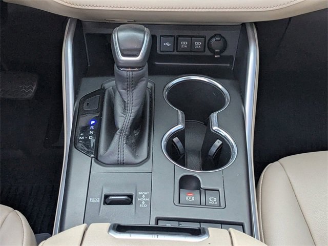 Used 2020 Toyota Highlander XLE image 22