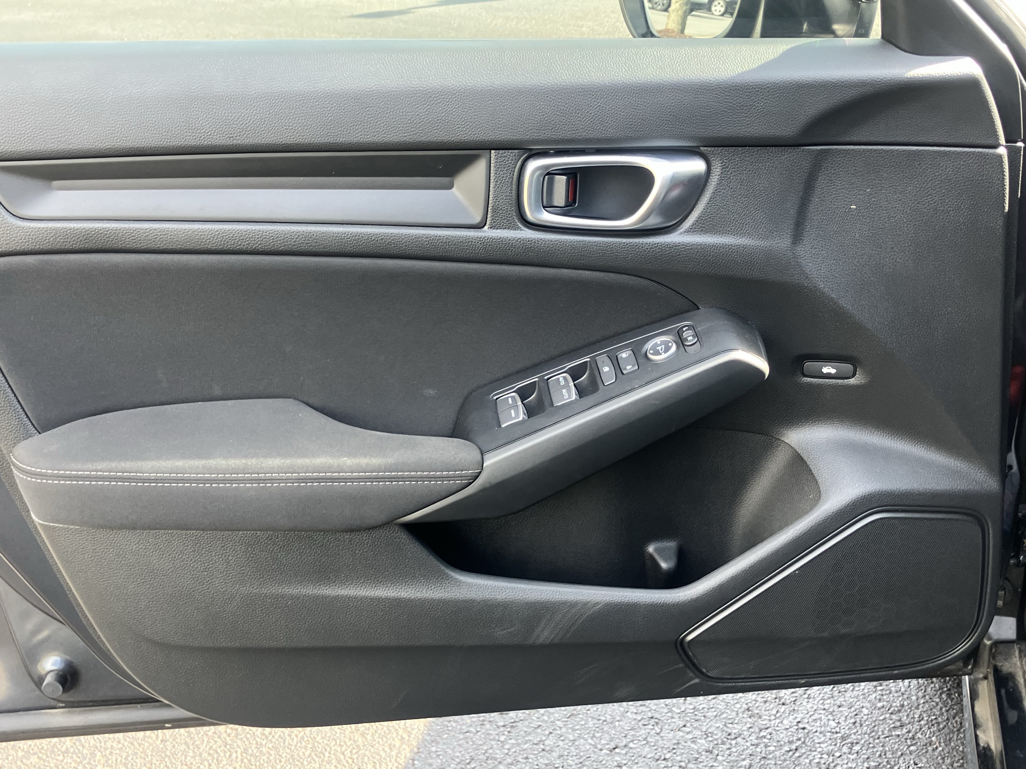 Used 2025 Honda Civic Sport image 14