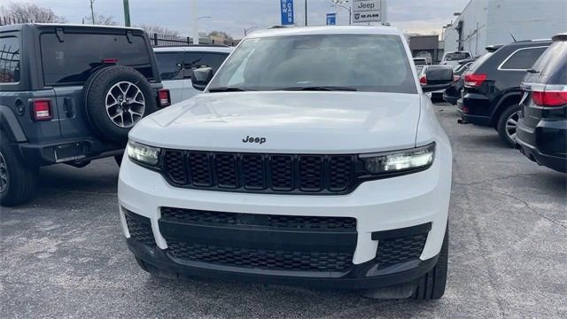 New 2025 Jeep Grand Cherokee L Altitude image 7
