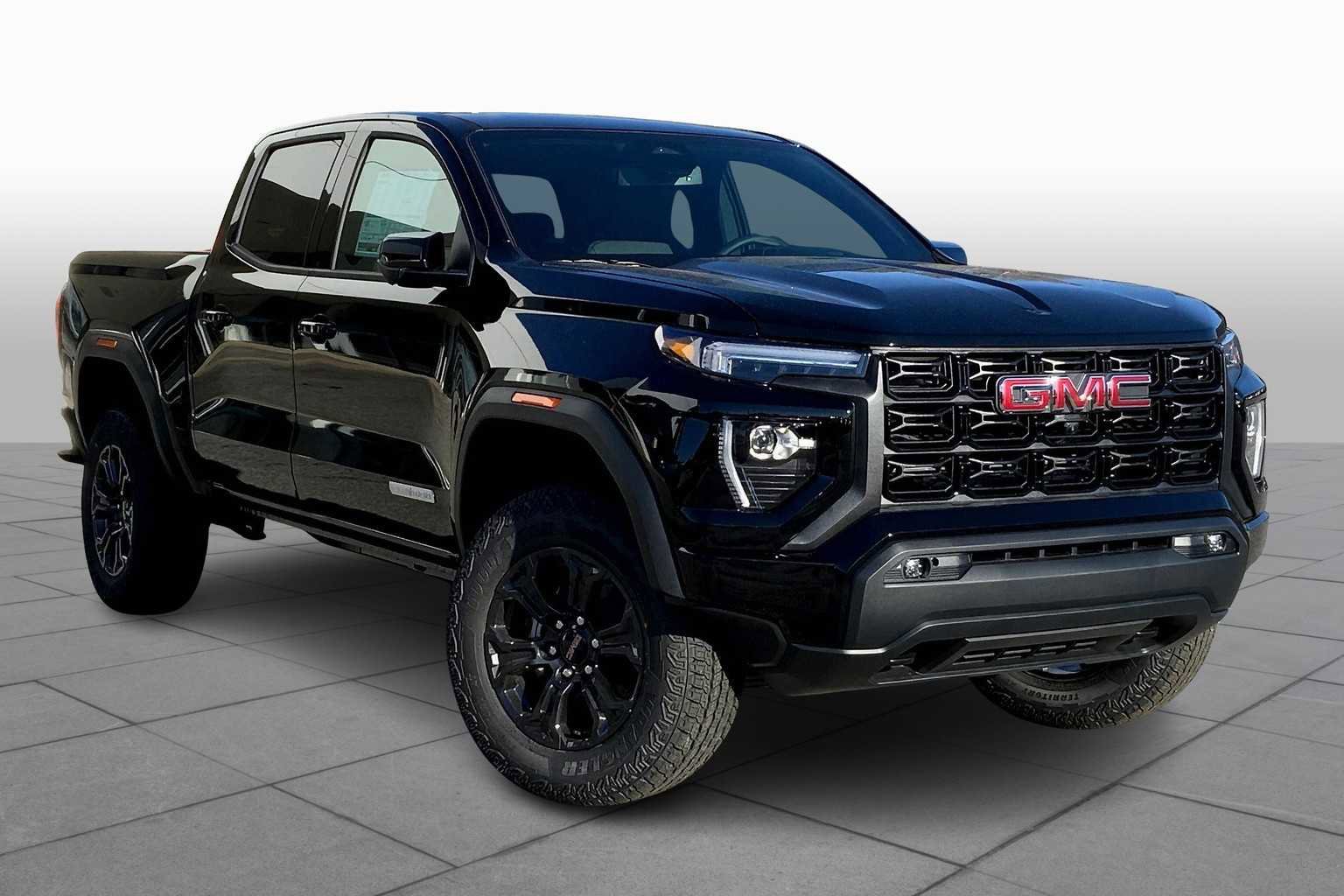 Used 2025 GMC Canyon Elevation w/ Convenience Package image 2