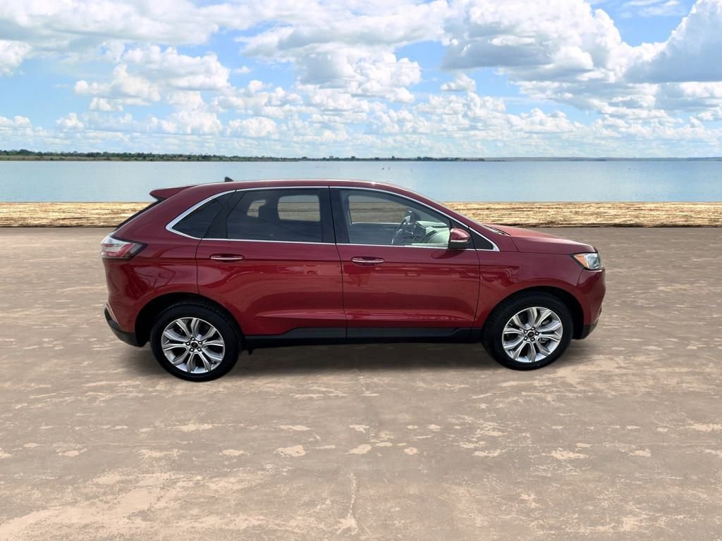 Used 2024 Ford Edge Titanium image 4