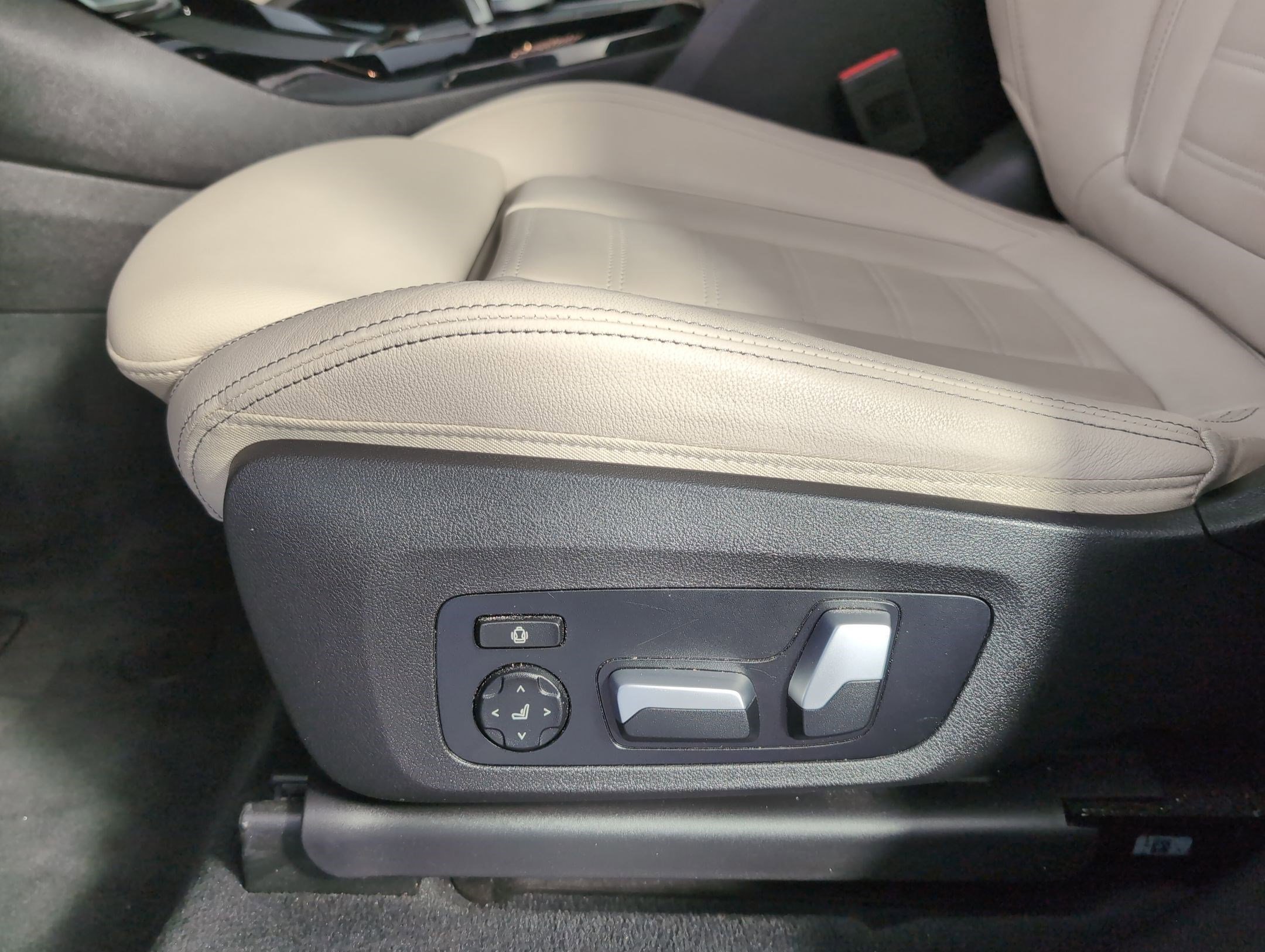 Certified 2024 BMW X3 M40i w/ Premium Package image 11