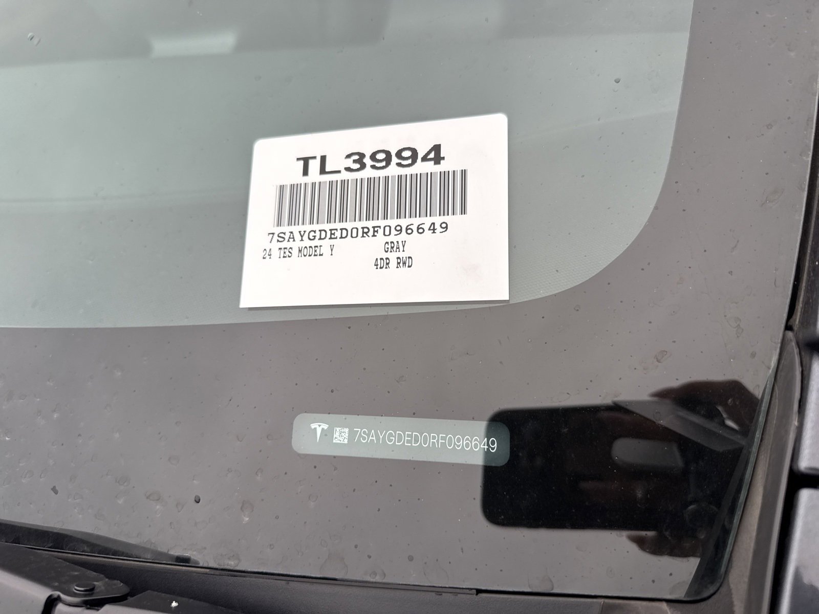 Used 2024 Tesla Model Y 2WD image 9