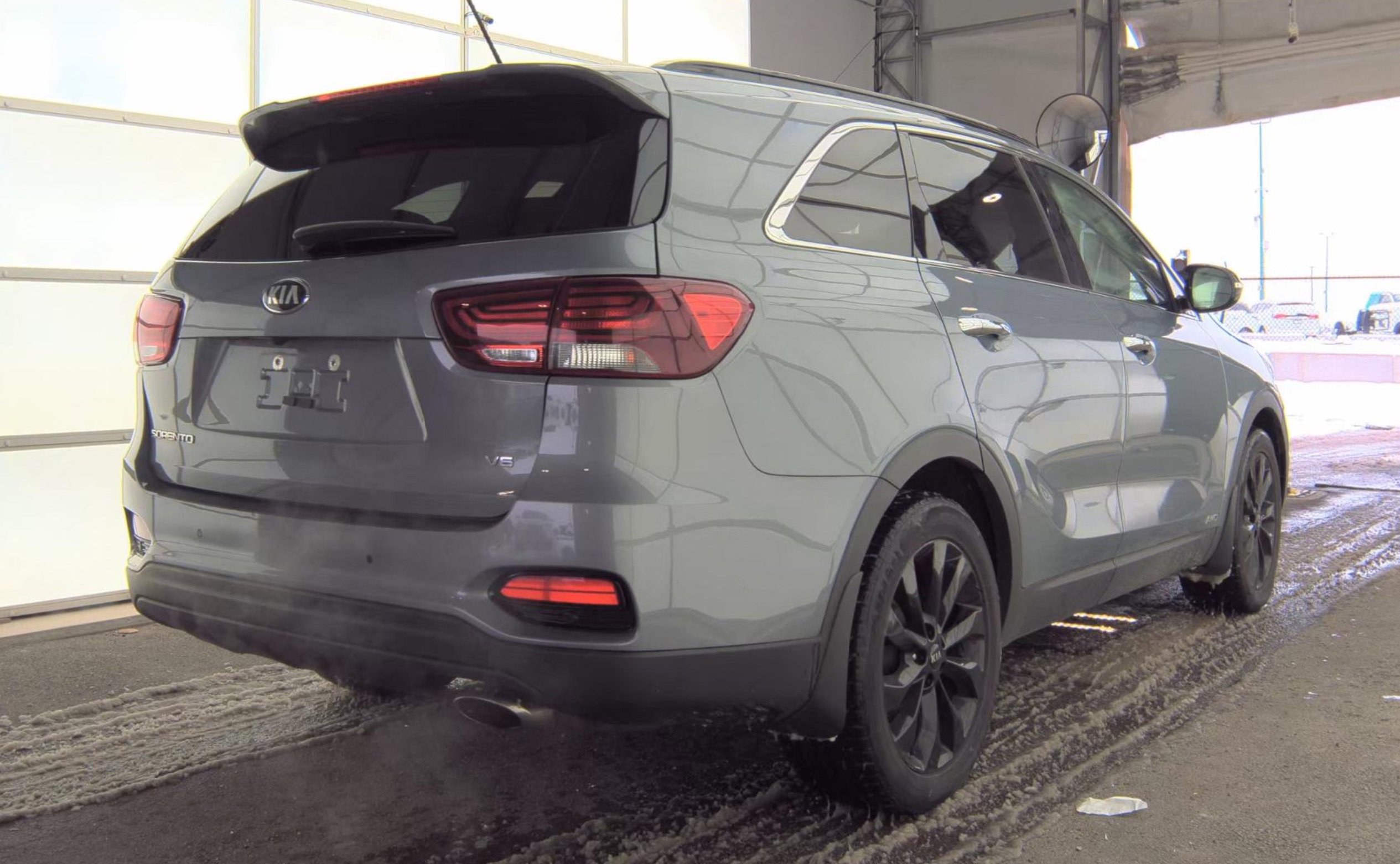 Used 2020 Kia Sorento S image 4