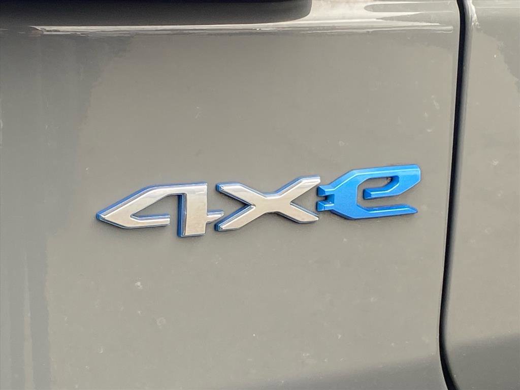 Used 2022 Jeep Wrangler Unlimited Sahara w/ Safety Group image 6