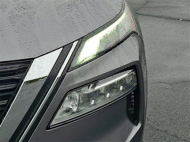 Used 2021 Nissan Rogue SV image 9