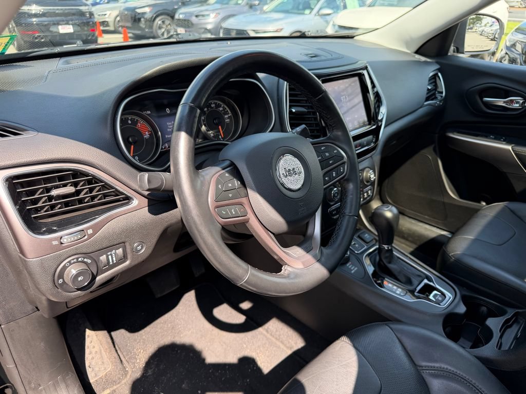 Used 2021 Jeep Cherokee Limited AWD/4WD image 16