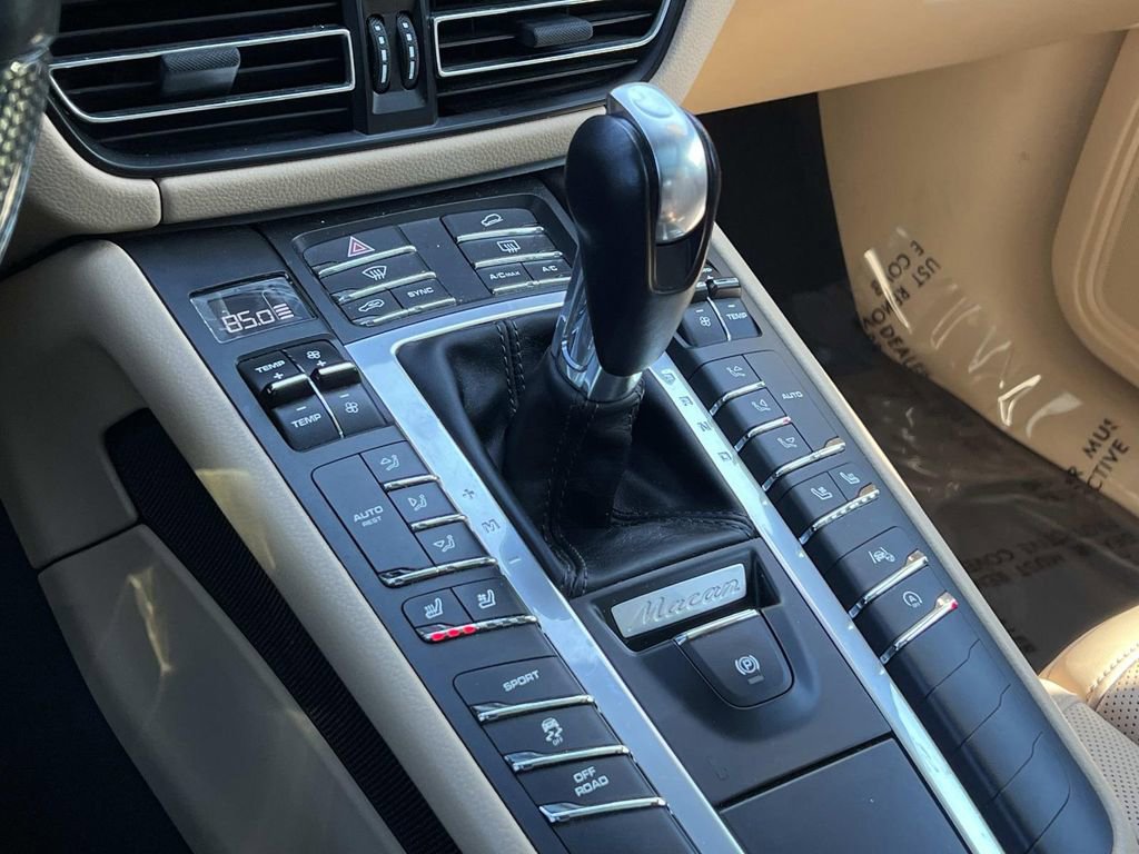 Used 2019 Porsche Macan S image 21