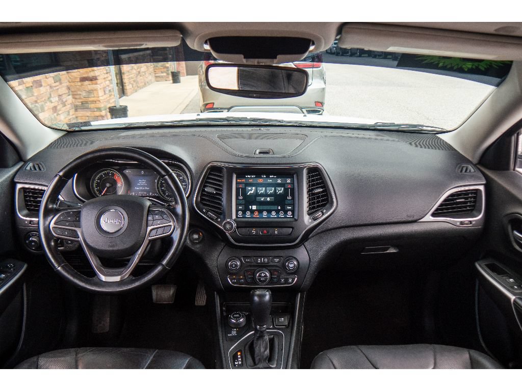 Used 2021 Jeep Cherokee Latitude Lux w/ Comfort/Convenience Group AWD/4WD image 14