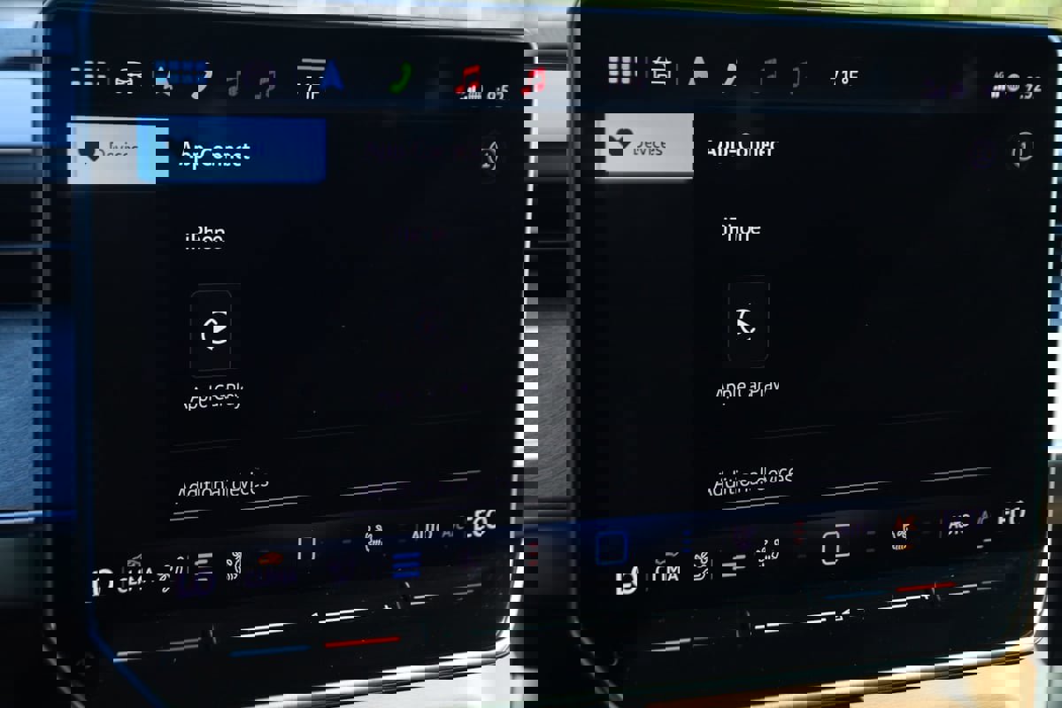 Used 2025 Volkswagen ID. Buzz Pro S image 55