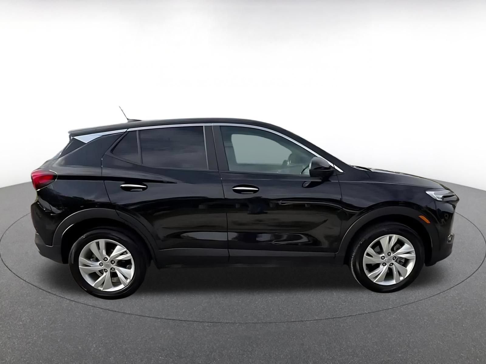Used 2025 Buick Encore GX Preferred AWD/4WD image 16
