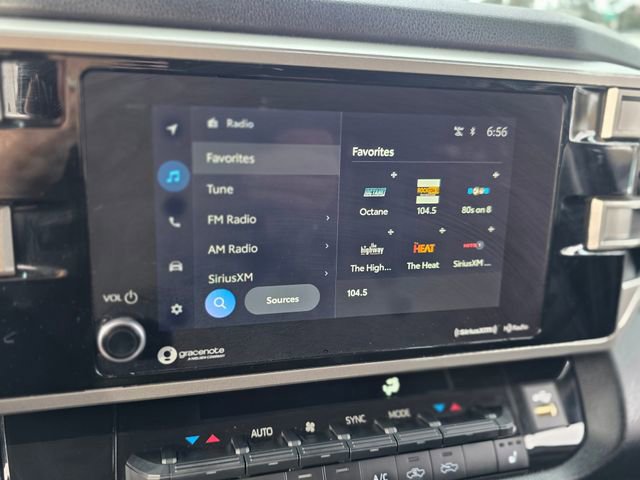 Used 2022 Toyota Tundra SR5 w/ SR5 Premium Package AWD/4WD image 27