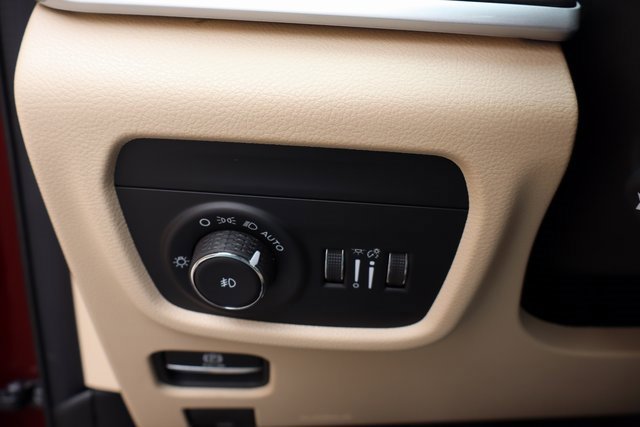 New 2025 Jeep Grand Cherokee Limited image 14