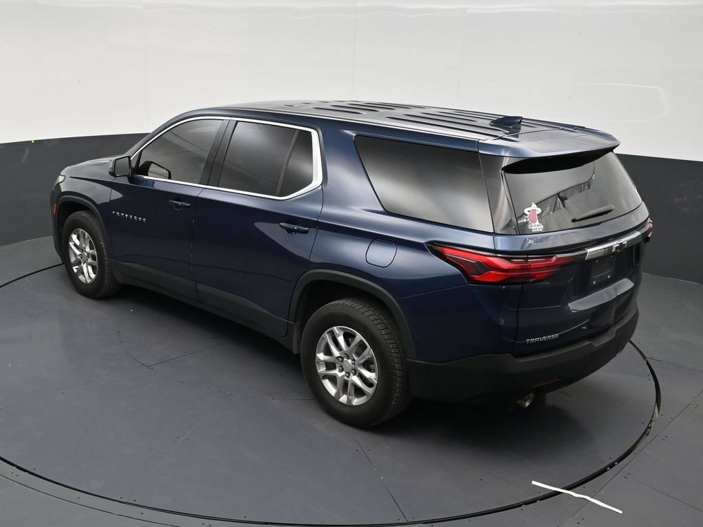 Used 2022 Chevrolet Traverse LS FWD image 14