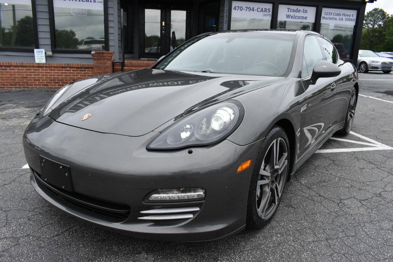Used 2013 Porsche Panamera 4S image 2