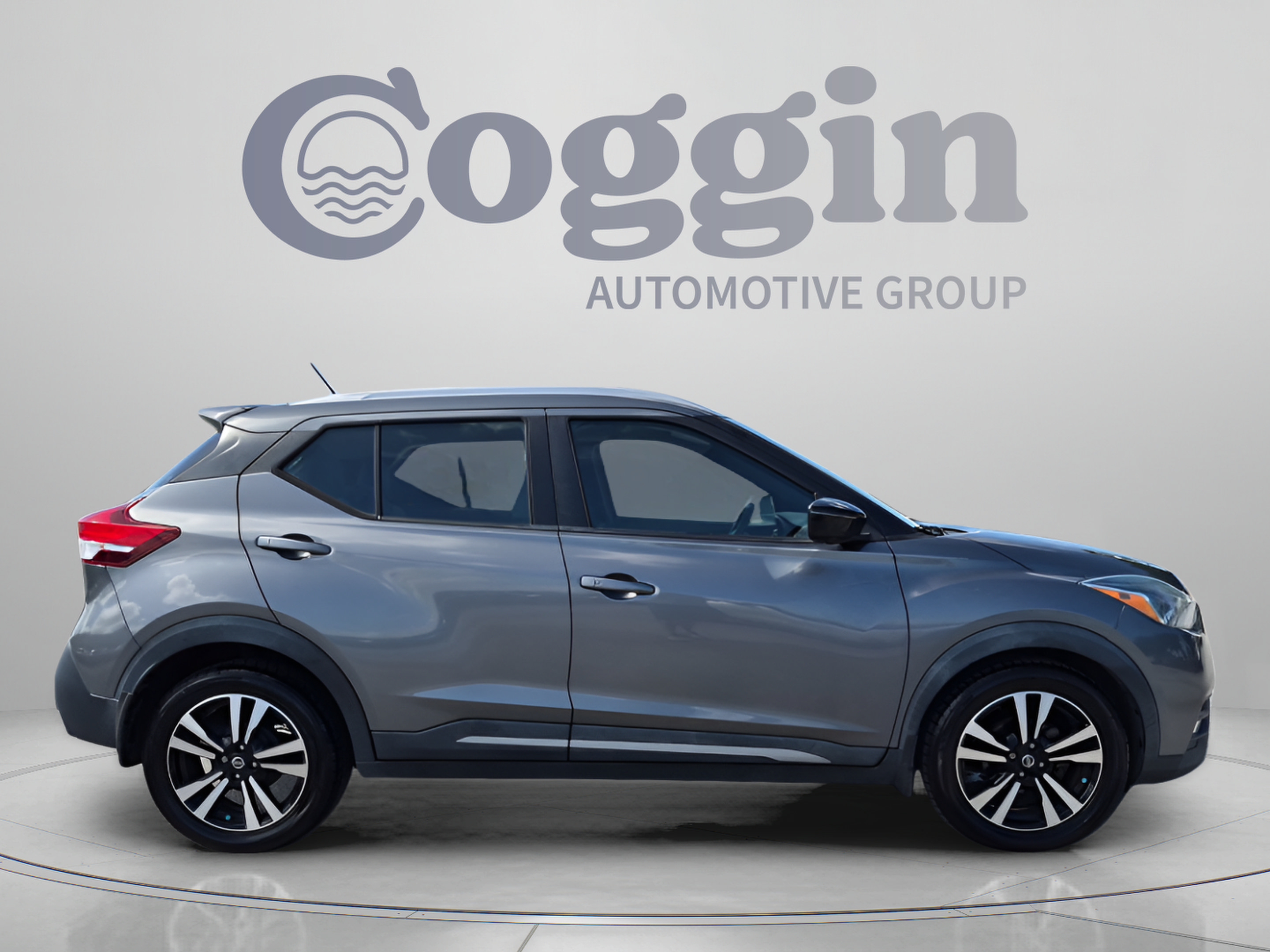 Used 2019 Nissan Kicks SR FWD image 7