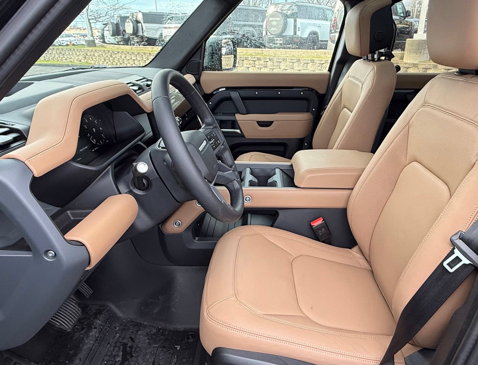 New 2026 Land Rover Defender 110 X-Dynamic SE AWD/4WD image 14