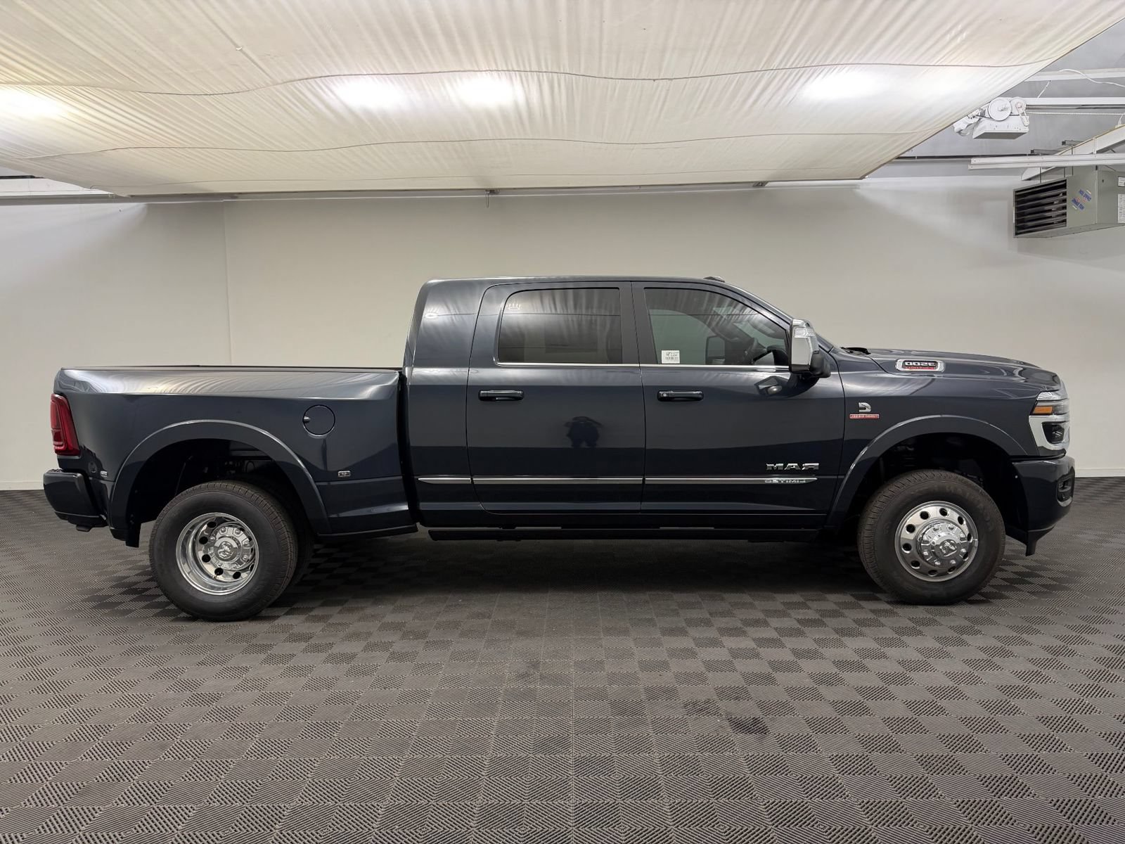 New 2026 RAM 3500 Limited AWD/4WD image 8