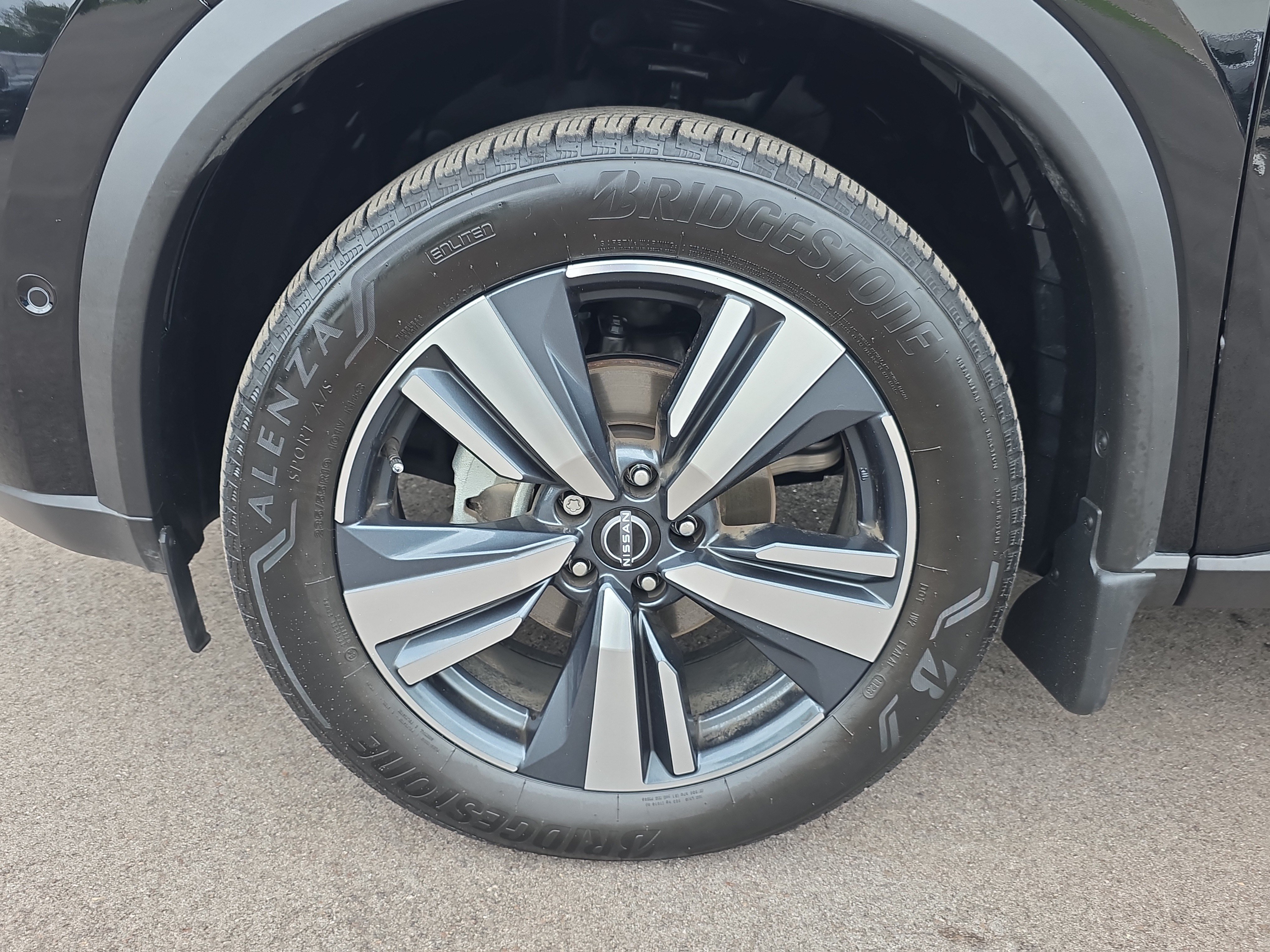Used 2023 Nissan Rogue SL w/ SL Premium Package FWD image 9