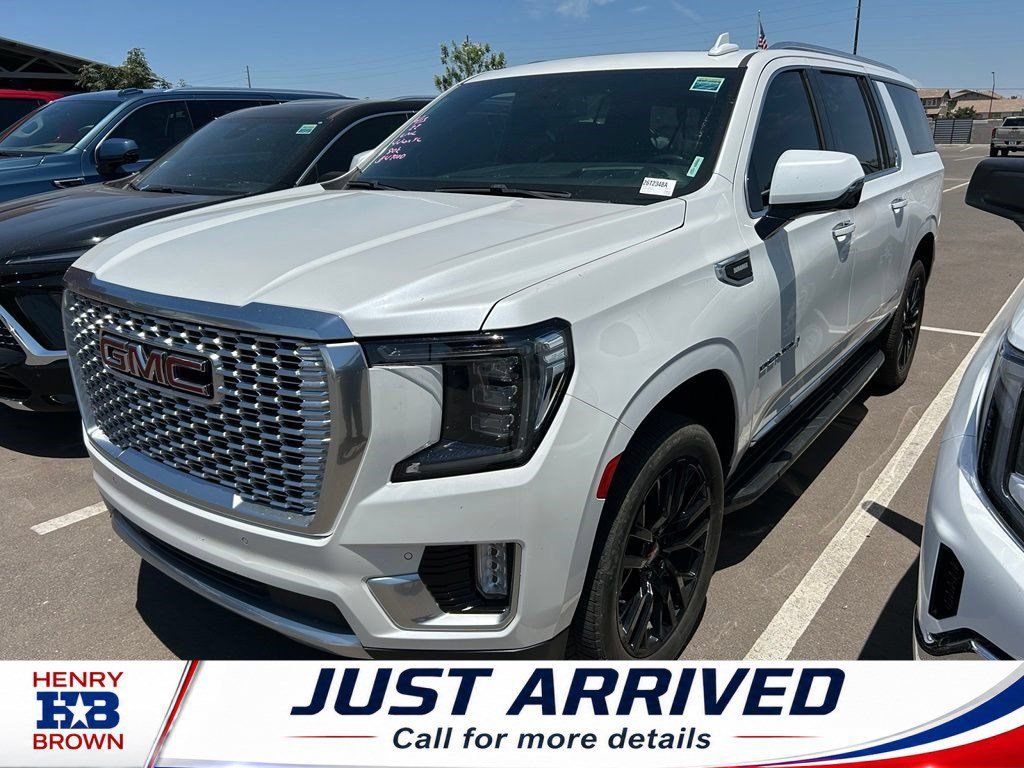 Used 2022 GMC Yukon XL Denali AWD/4WD image 1