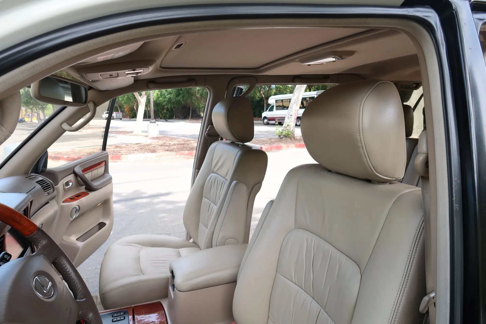 Used 2001 Lexus LX 470 4WD image 21