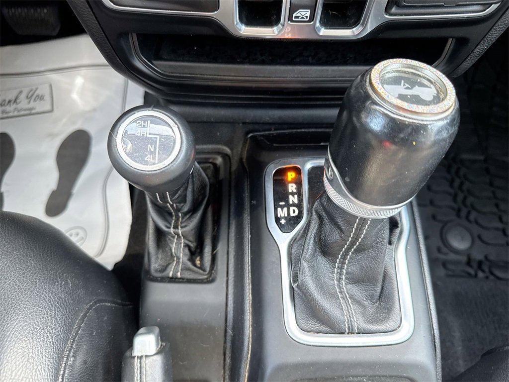 Used 2020 Jeep Wrangler Unlimited Sahara w/ Dual Top Group image 23