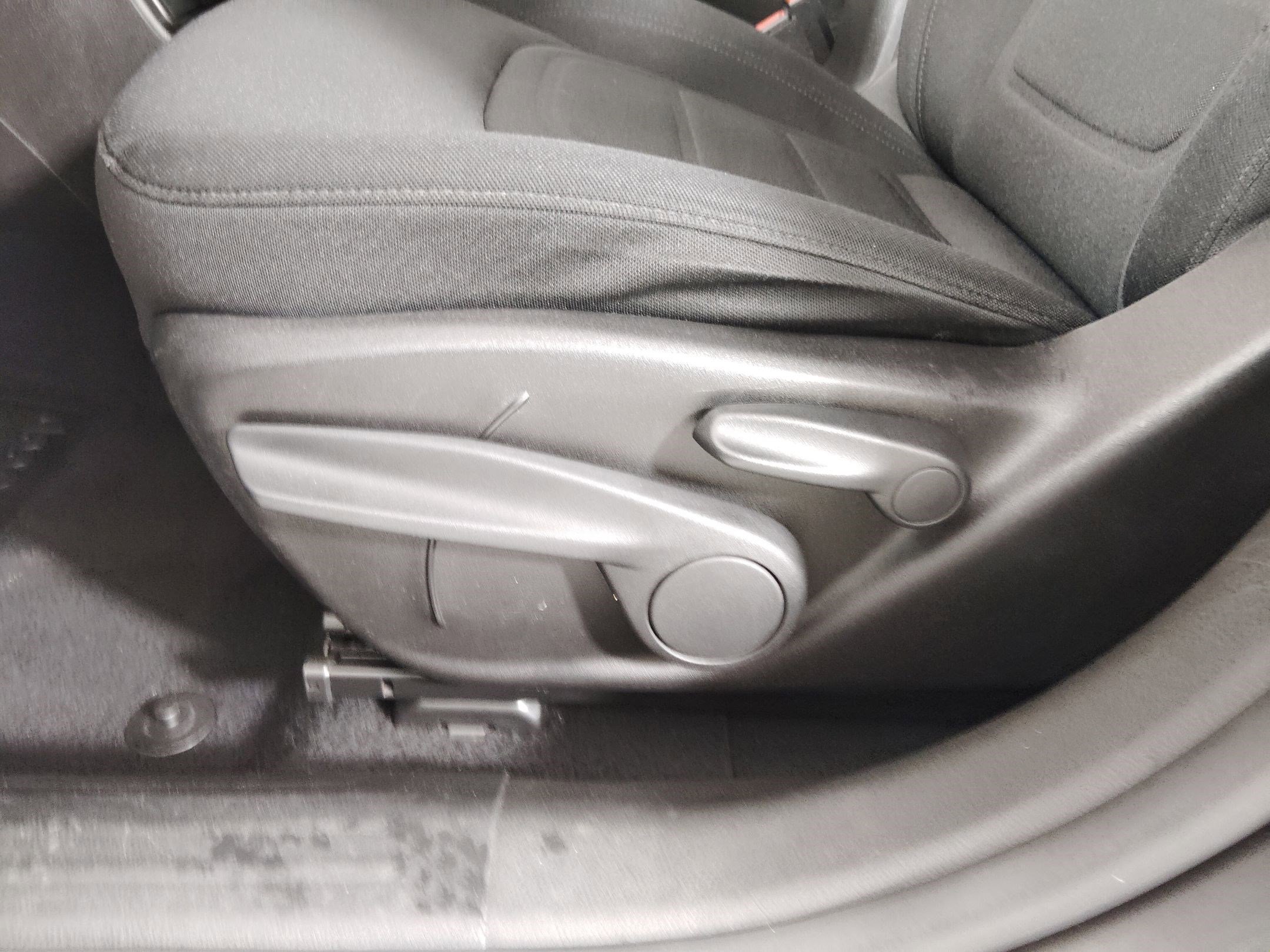 Used 2020 Jeep Renegade Latitude image 14