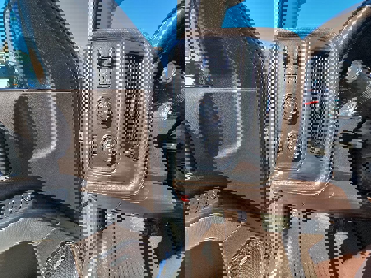 Used 2019 Chevrolet Silverado 2500 LTZ w/ Vortec Plus Package image 54