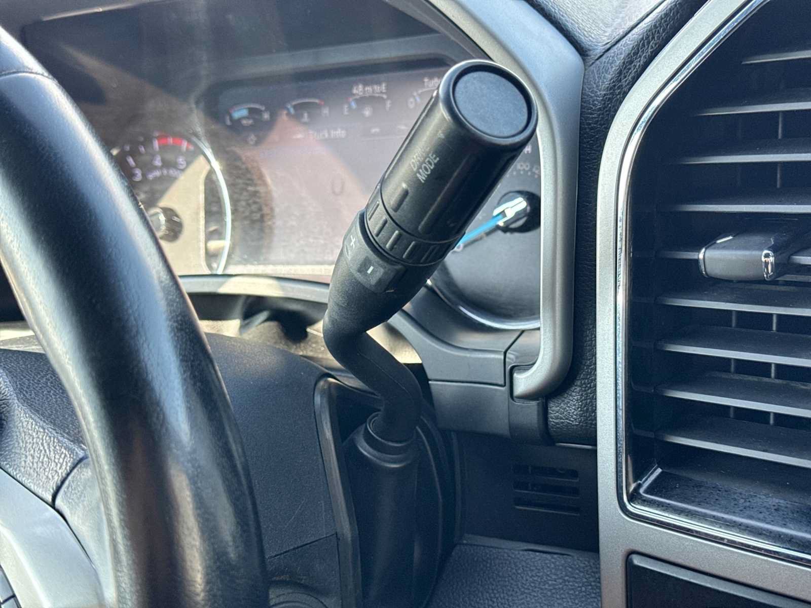 Used 2022 Ford F250 Lariat AWD/4WD image 32