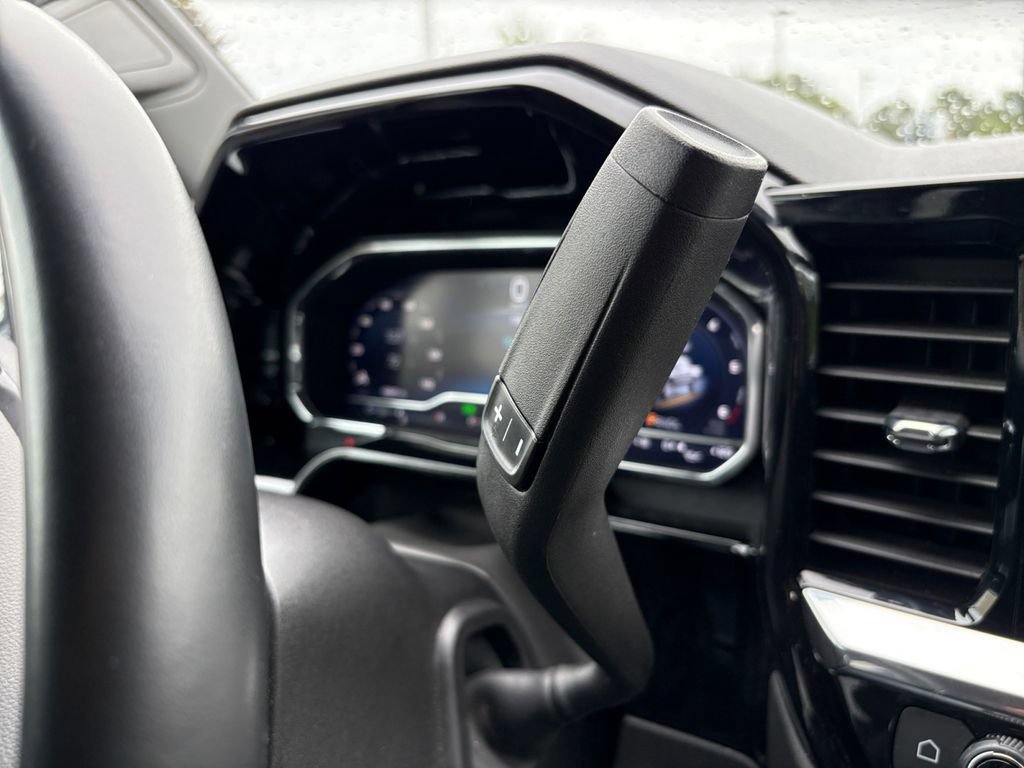 Used 2025 Chevrolet Silverado 1500 LT RWD image 28