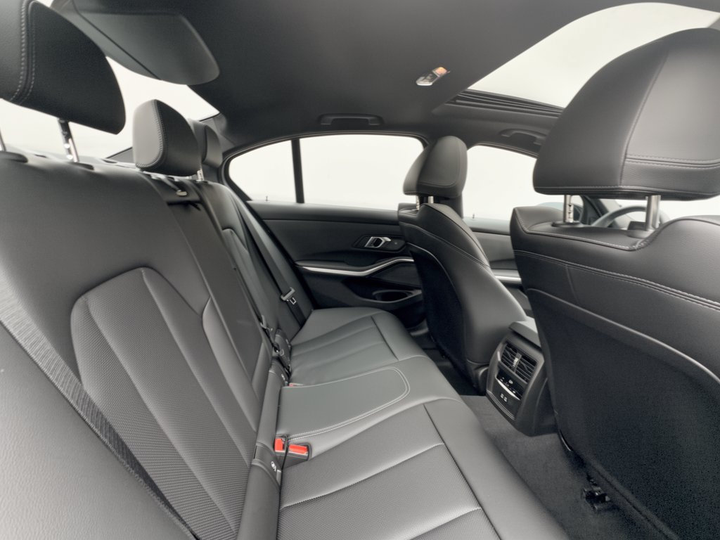 New 2026 BMW 330i xDrive Sedan AWD/4WD image 29