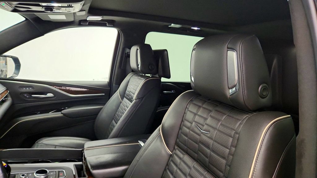 Used 2021 Cadillac Escalade ESV Premium Luxury Platinum w/ Heavy-Duty Trailer Package AWD/4WD image 22