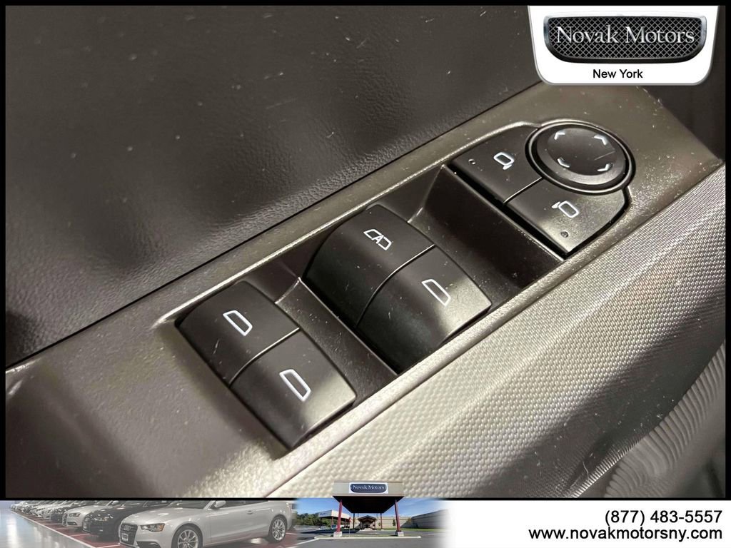 Used 2023 Chevrolet Colorado LT AWD/4WD image 18