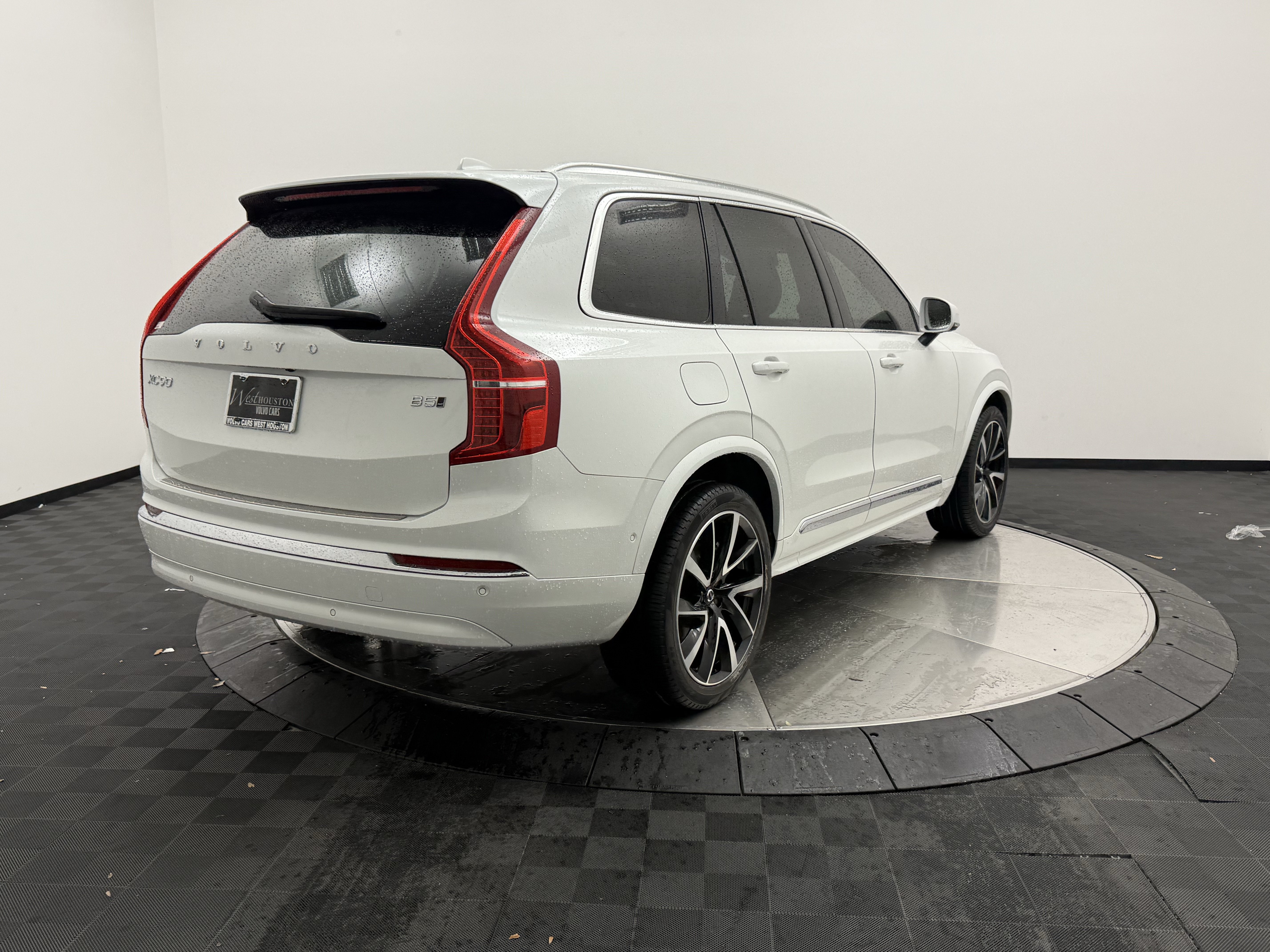 Used 2023 Volvo XC90 B5 Plus w/ Protection Package Premier AWD/4WD image 7