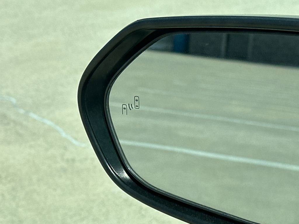 Used 2025 Toyota Camry SE image 16