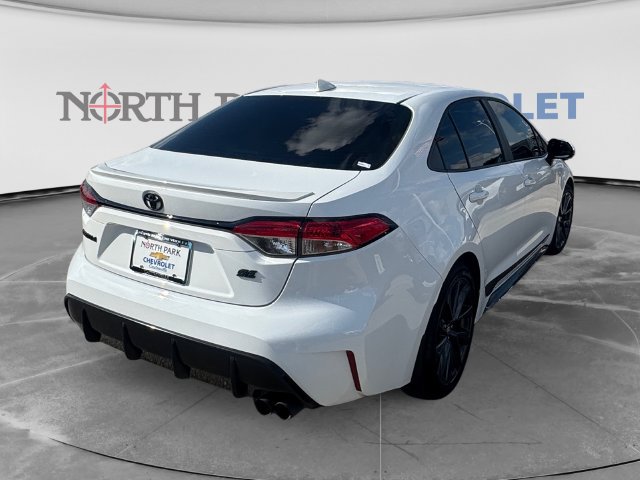Used 2025 Toyota Corolla SE FWD image 3