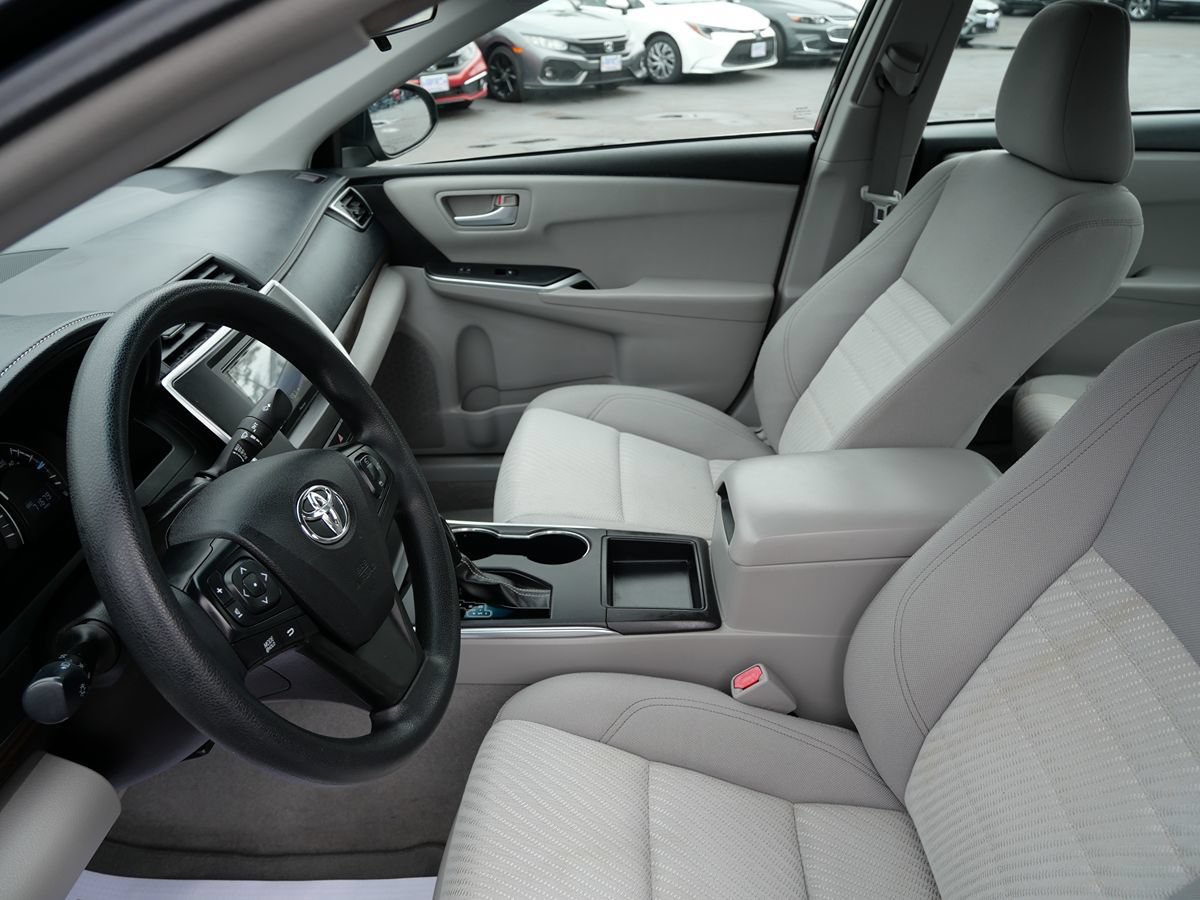 Used 2015 Toyota Camry LE FWD image 9