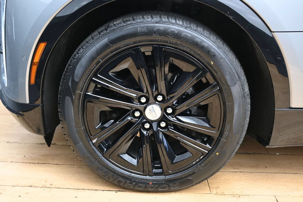 Used 2024 Cadillac Lyriq Luxury AWD/4WD image 11