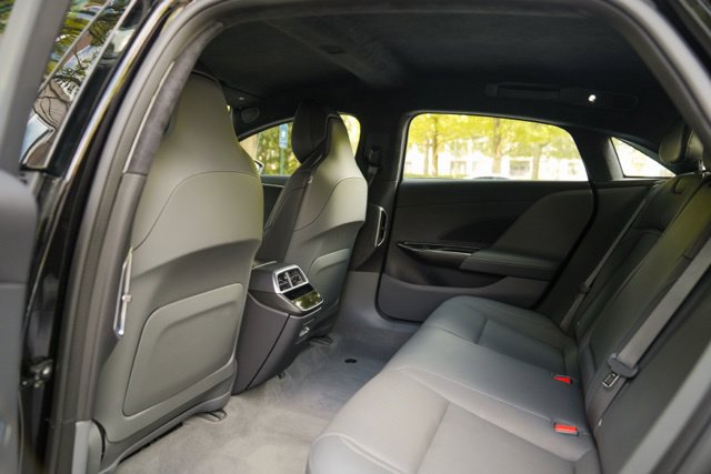Used 2024 Lucid Air Pure RWD image 30