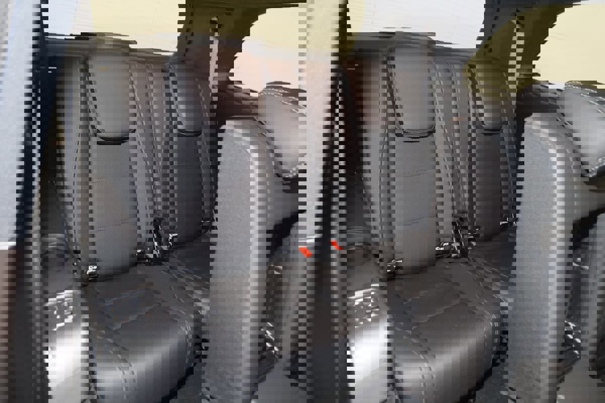 Used 2025 Mercedes-Benz GLS 450 4MATIC image 17