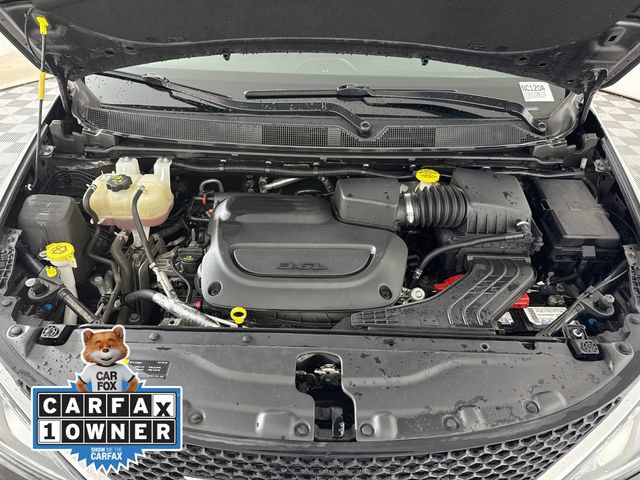 Used 2020 Chrysler Pacifica Touring w/ Cold Weather Group FWD image 30